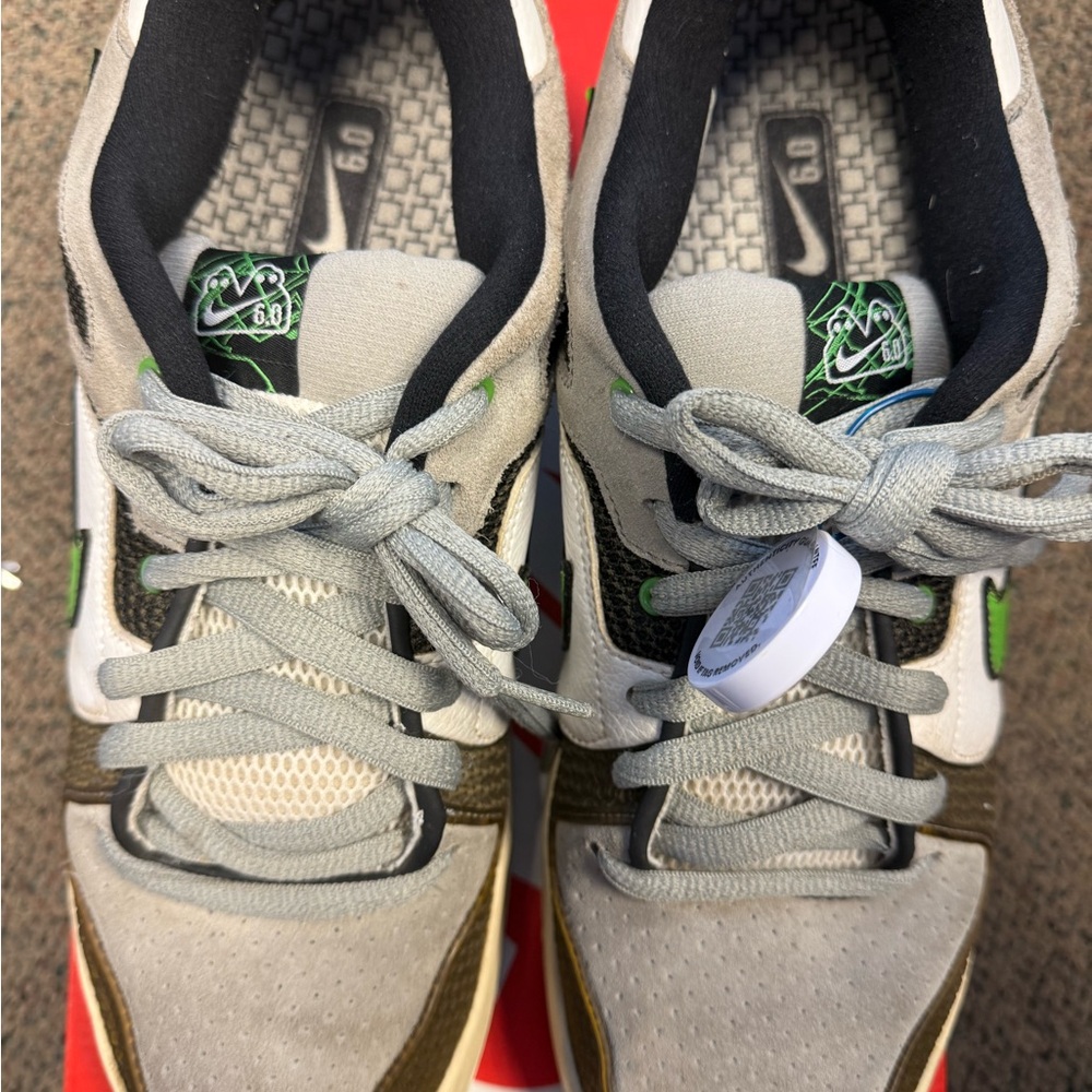Nike Zoom Air 6.0 SB- Men's Green and Gray Sneakers - Picture 2 of 5